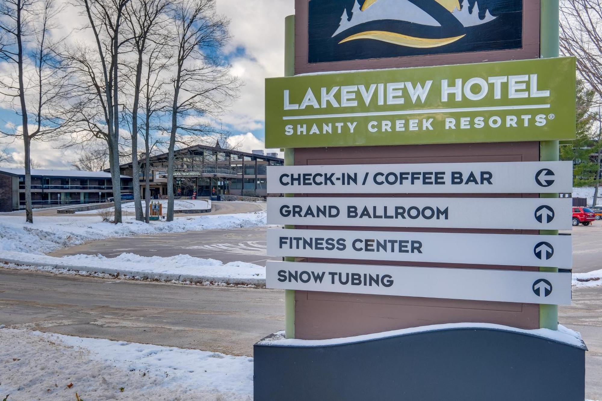Bellaire Condo - Walk To Shanty Creek Resort! Exterior photo